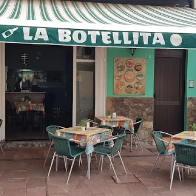 01 PIZZERIA LA BOTELLITA