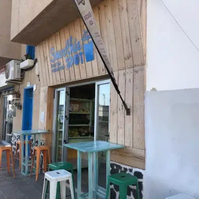 01 SMOOTHIE SPOT 01 SMOOTHIE SPOT