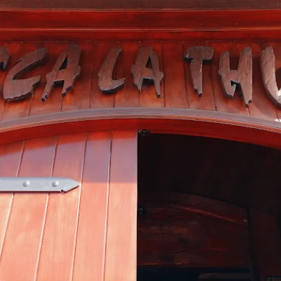 01 TASCA LA THUYA