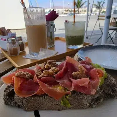 02 AMELI AND FRIENDS 02 AMELI AND FRIENDS