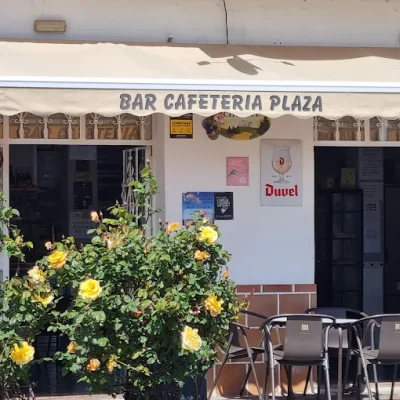 02 BAR CAFETERIA PLAZA