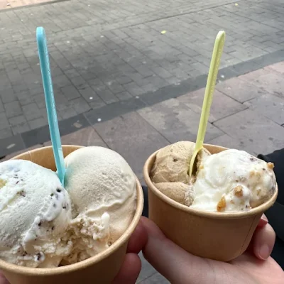 02 HELADERIA CHUPINUS