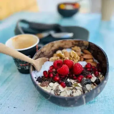 02 SMOOTHIE SPOT 02 SMOOTHIE SPOT