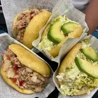 03 AREPERA CAFETERIA LA GUAIRA