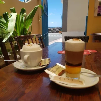 03 BAR CACATUA