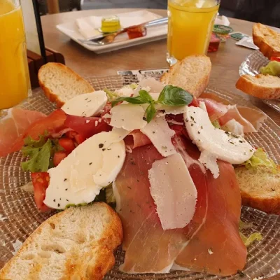 03 CAFE 5