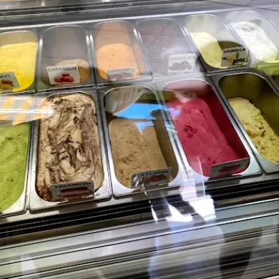 03 HELADERIA CHUPINUS