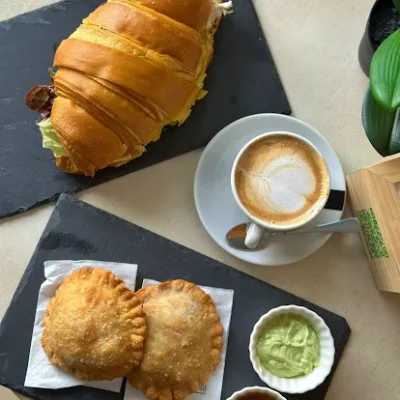 03 MIA CAFE