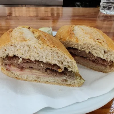 04 BAR CAFETERIA PEÑITA bocadillo