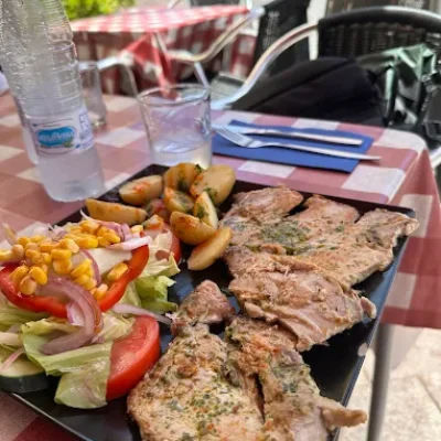 04 PIZZERIA LA BOTELLITA